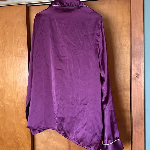 Silk Long Sleeve Shorty Pajama Set - Picture 4 of 8